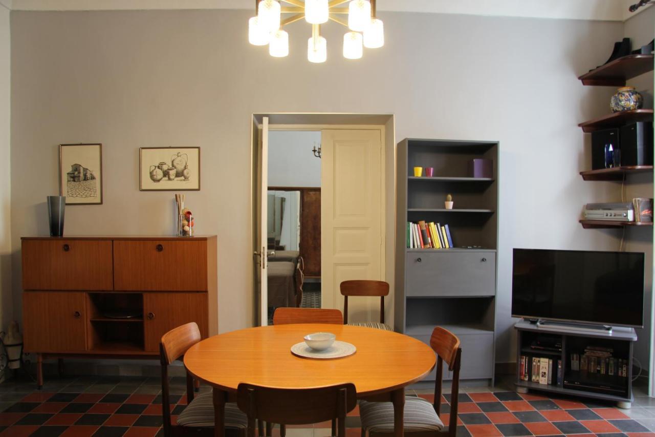 Casa Vacanza Icaros, Ortigia Hictoric Center, 200 Mt From The Beach سيراكوزا المظهر الخارجي الصورة