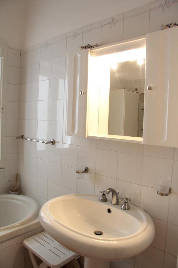 Casa Vacanza Icaros, Ortigia Hictoric Center, 200 Mt From The Beach سيراكوزا المظهر الخارجي الصورة