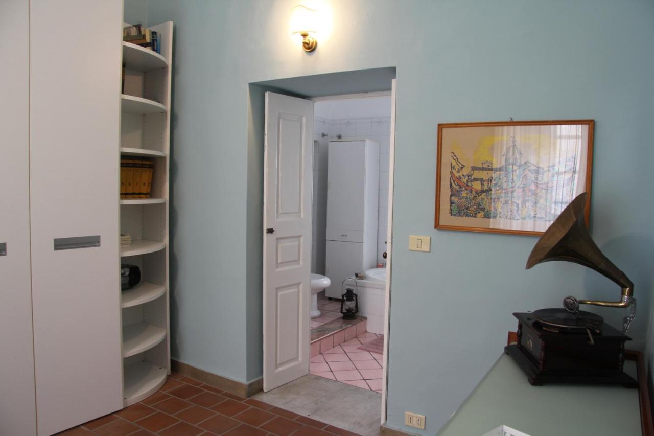 Casa Vacanza Icaros, Ortigia Hictoric Center, 200 Mt From The Beach سيراكوزا المظهر الخارجي الصورة