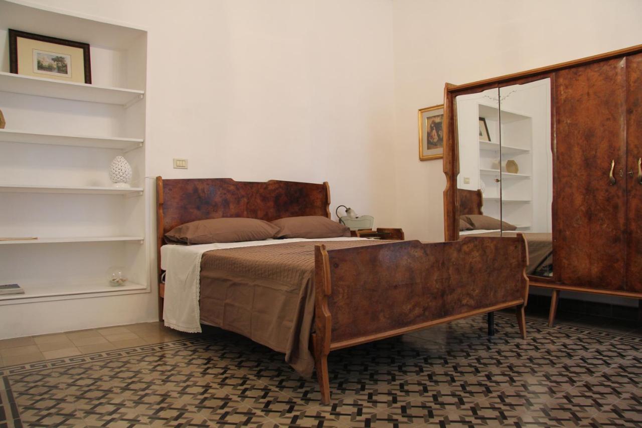 Casa Vacanza Icaros, Ortigia Hictoric Center, 200 Mt From The Beach سيراكوزا المظهر الخارجي الصورة