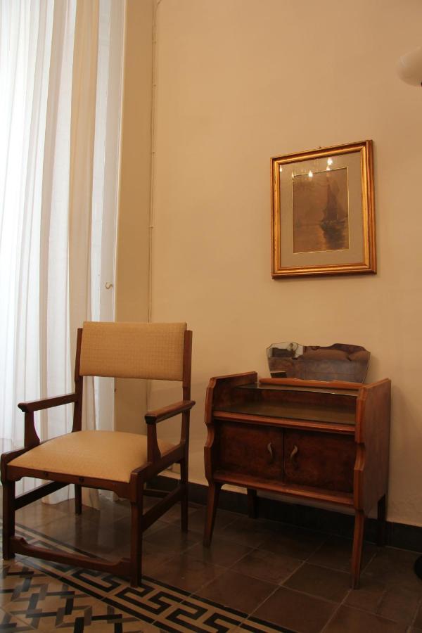 Casa Vacanza Icaros, Ortigia Hictoric Center, 200 Mt From The Beach سيراكوزا المظهر الخارجي الصورة